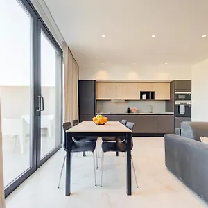 https://mayfair-by-premier-suites-mt.hotelssaintjulians.com
